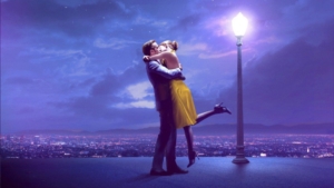 mia and sebastian from la la land embrace in front of a purple sky