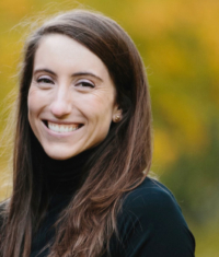 Stephanie Laing headshot